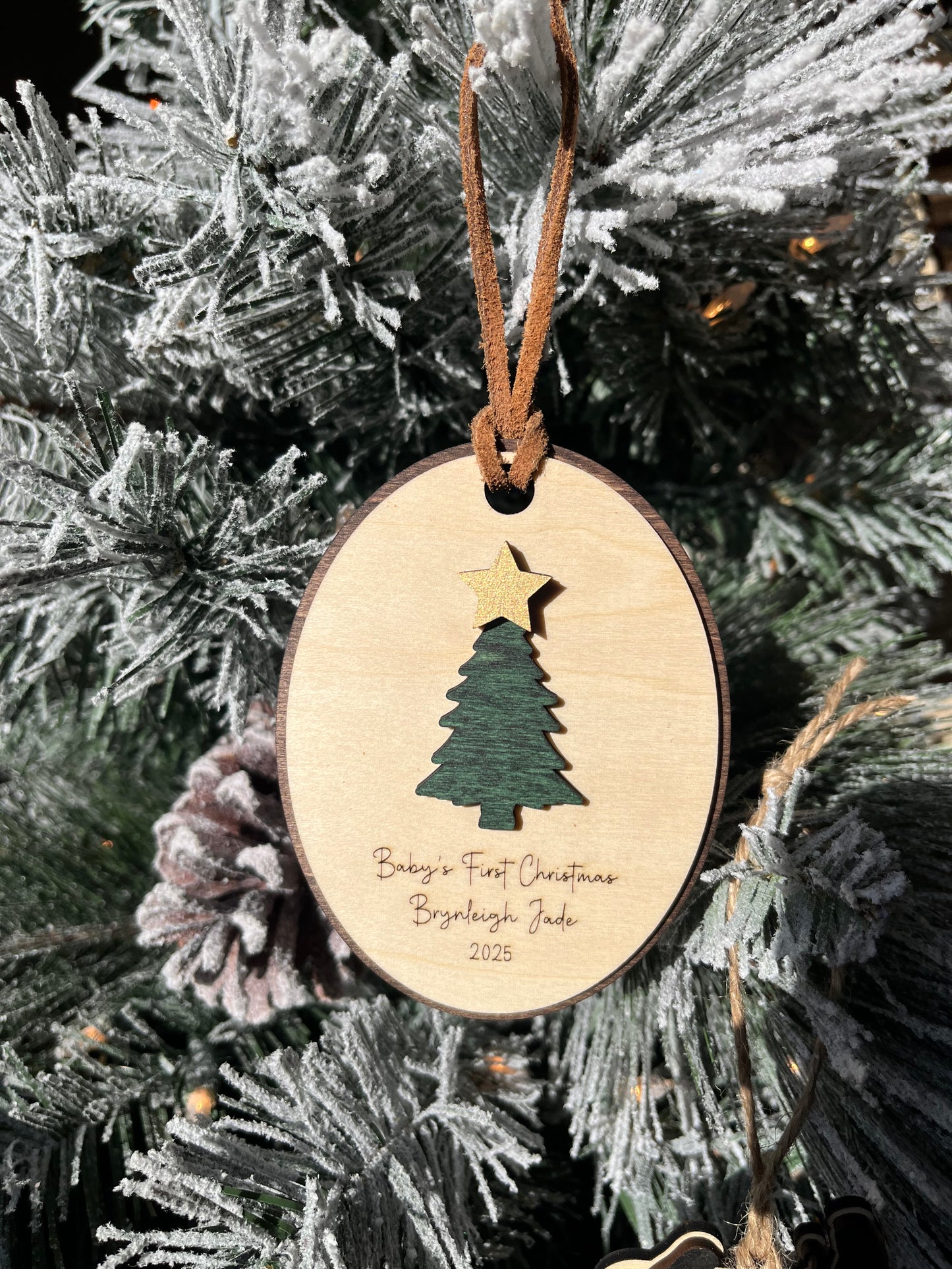 Vintage Oval Christmas Ornament With Tree & Gold Star